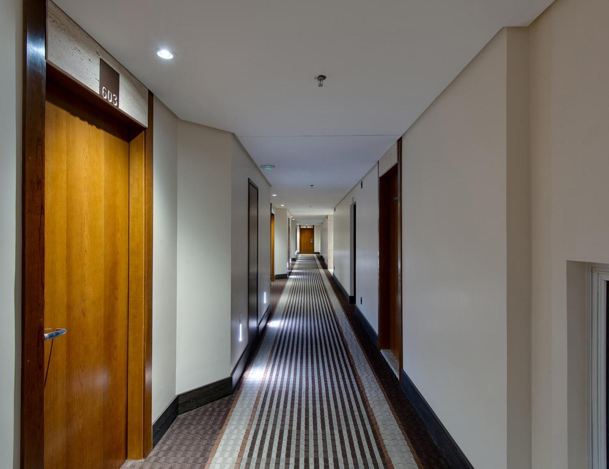 K Hotel Goiânia Exteriör bild