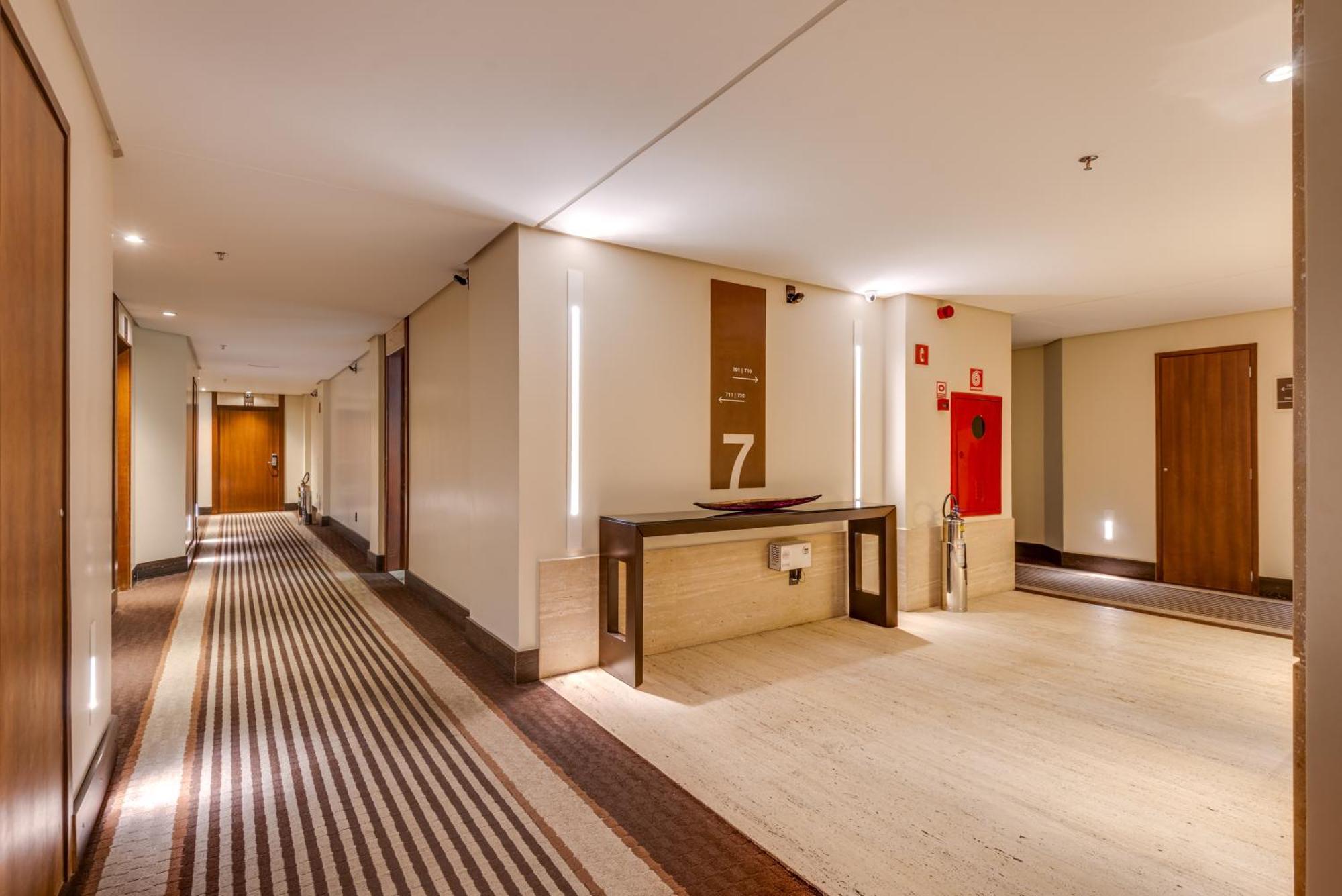 K Hotel Goiânia Exteriör bild